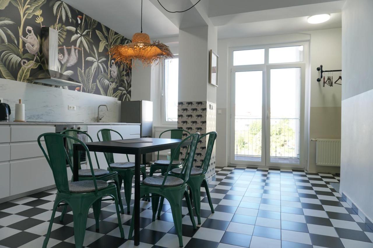 Large Apartments - Great For Groups - With Balcony Or Terrace Bécs Kültér fotó