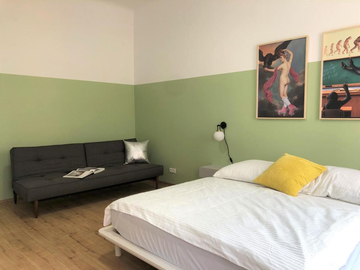 Large Apartments - Great For Groups - With Balcony Or Terrace Bécs Kültér fotó