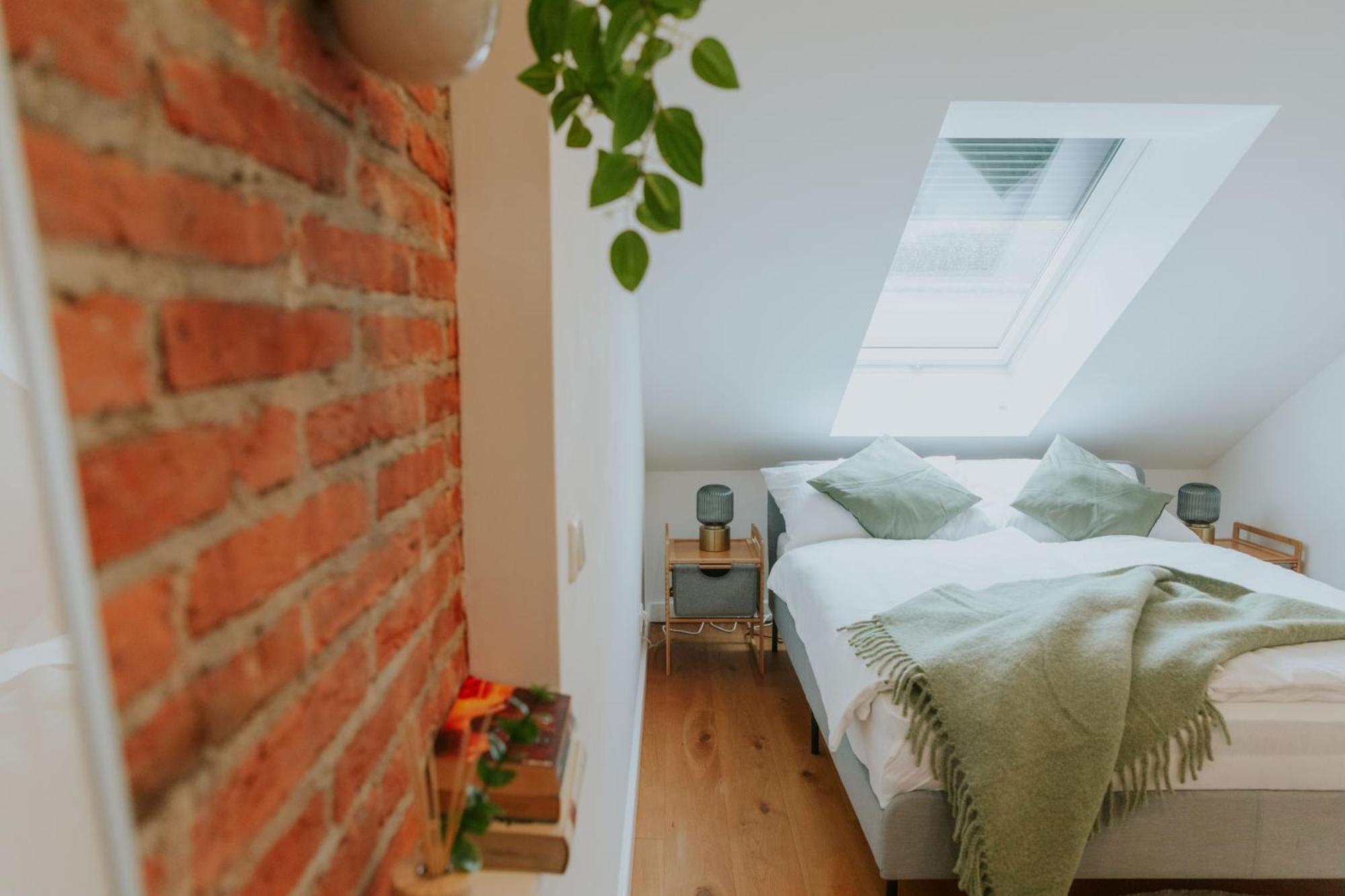 Large Apartments - Great For Groups - With Balcony Or Terrace Bécs Kültér fotó