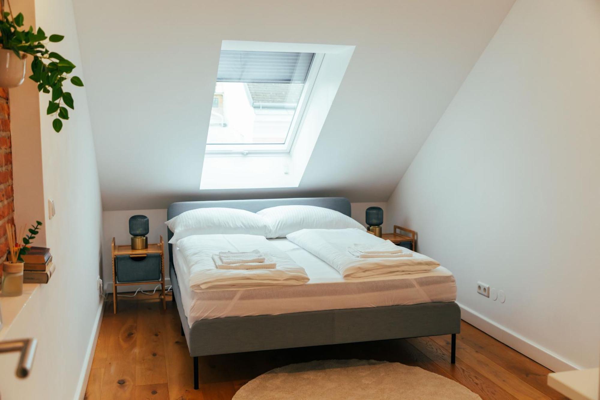 Large Apartments - Great For Groups - With Balcony Or Terrace Bécs Kültér fotó