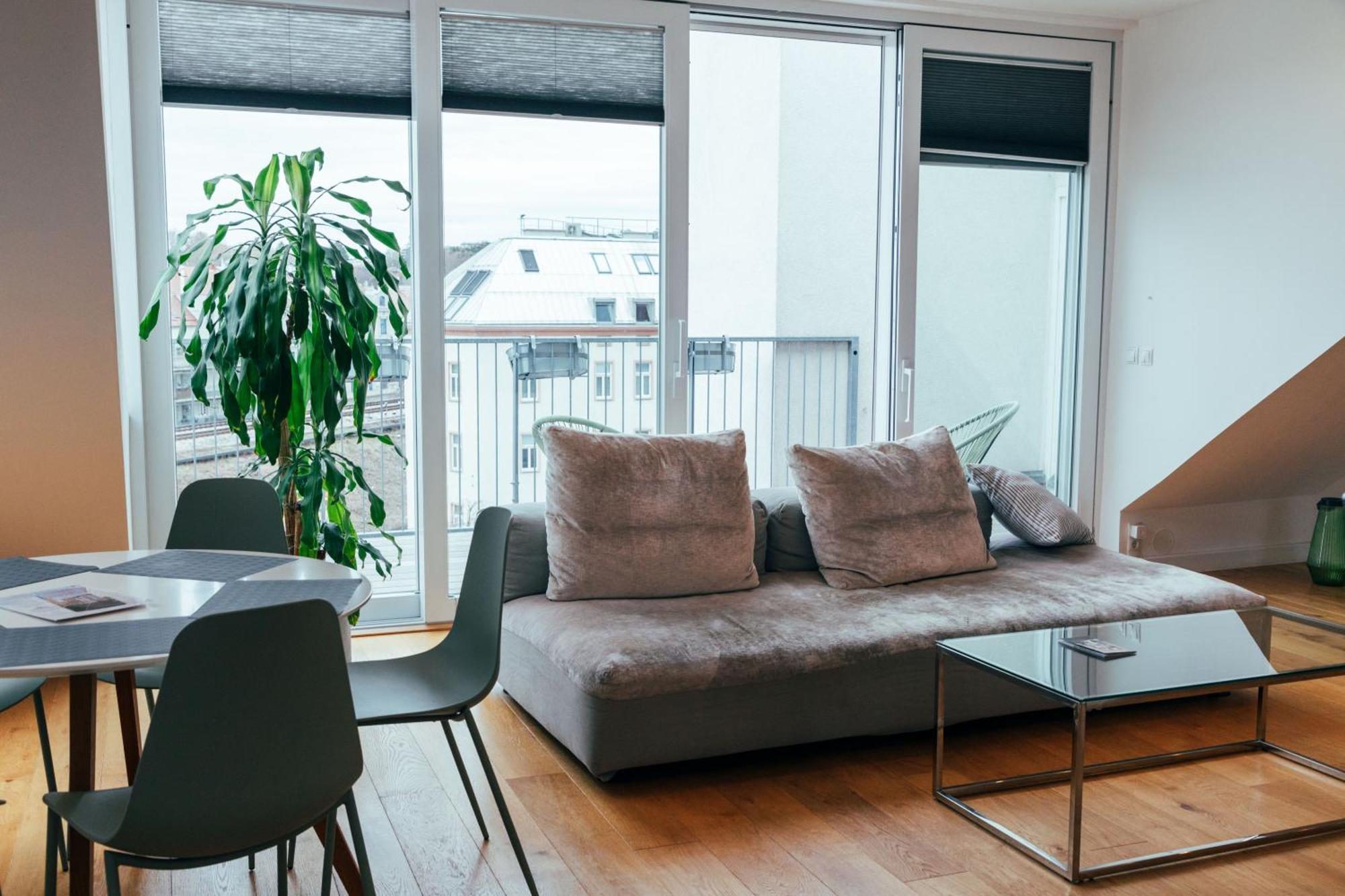 Large Apartments - Great For Groups - With Balcony Or Terrace Bécs Kültér fotó